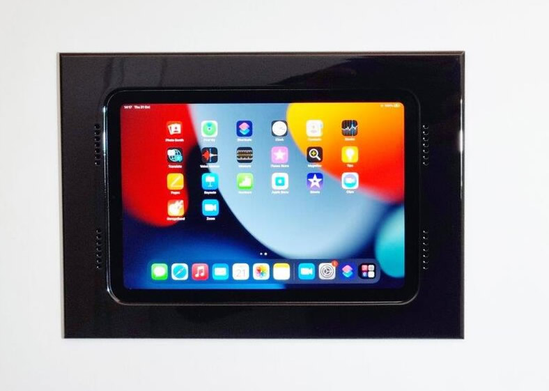 002-1RA03-BL WS RETROFIT FOR IPAD PRO 11 M4 - BLACK by Wall-Smart