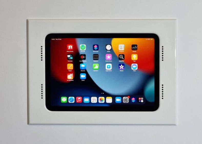 002-1RA03-WH WS RETROFIT FOR IPAD PRO 11 M4 - WHITE by Wall-Smart