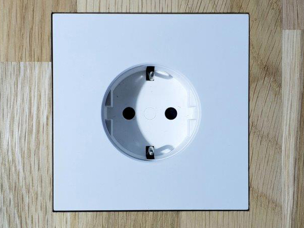 003-1-396 WS SB For Basalte Socket 1 Gang satin white​ by Wall-Smart